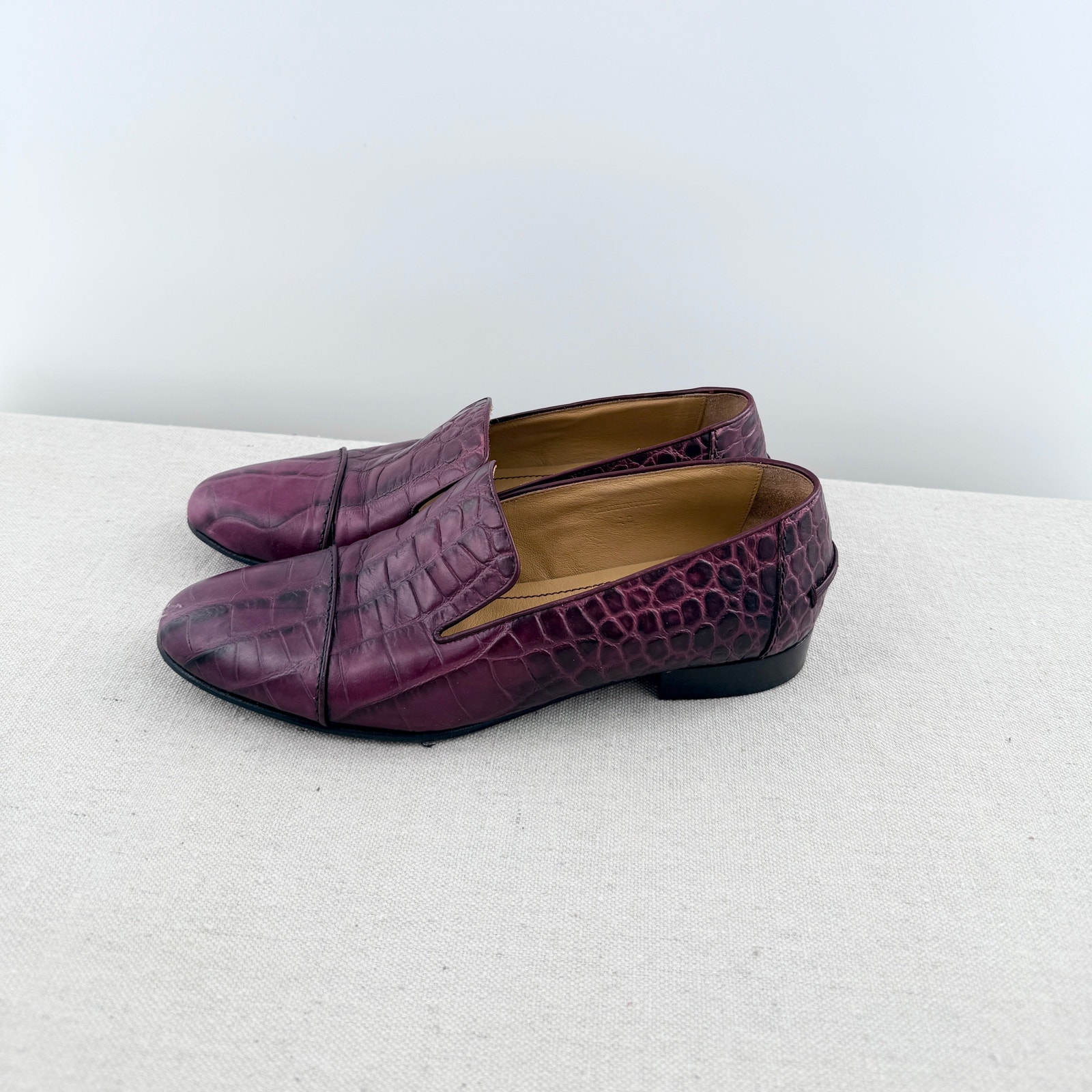 Lanvin Crocodile-Embossed Leather Slip On Almond Loafers Purple Women's Eu 40